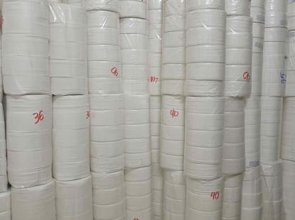 Giấy vệ sinh cuộn lớn gi&aacute; tốt HCM